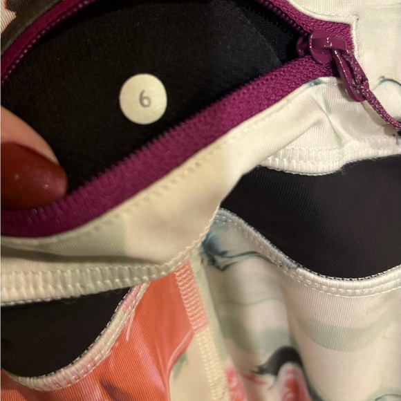 Lululemon Run: Inspire Crop II *All Full-On Luxtreme
Pigment Wave Multi / Black - Picture 15 of 15